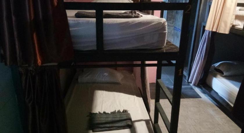 The 25 Hostel Hat Yai Exterior photo